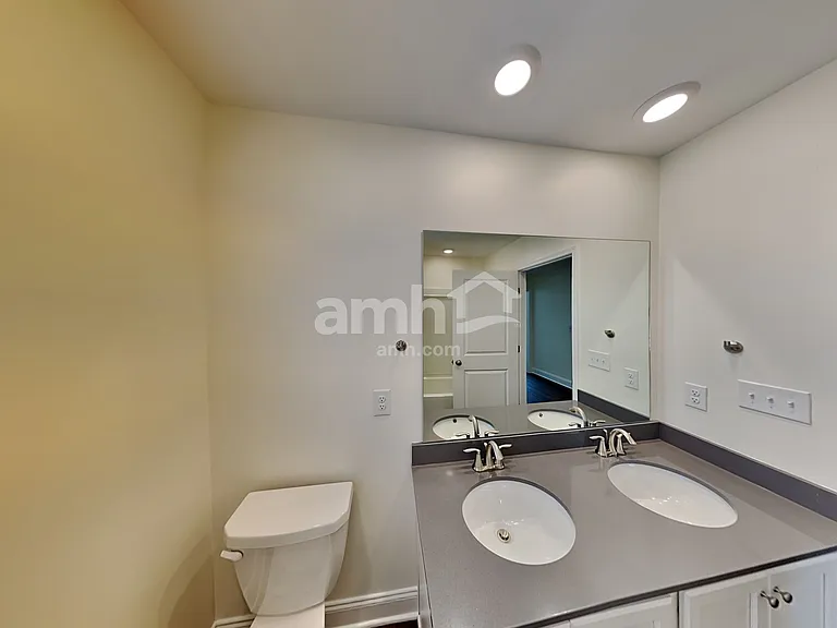 2028 Williamshire Ln — Photo 20