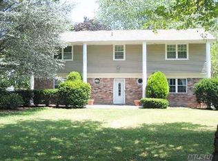 250 Cedrus Ave, East Northport, NY 11731