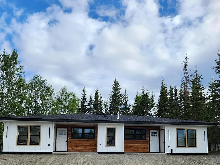 336 W Rockwell Ave — Photo 1