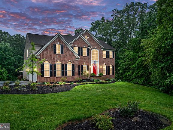 5th image of 109 Falling Creek Dr