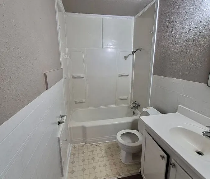 4231 SW 2nd Ave #2 — Photo 7