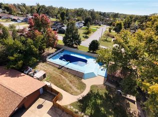 1402 NW 11th St, Bentonville, AR 72712