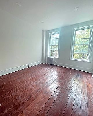 4th image of 78 Carroll St APT 1