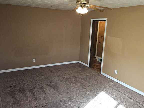 3rd image of 2421 S West Ave