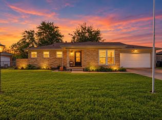 6115 Overlake Dr, Fort Worth, TX 76135
