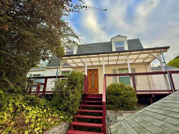17250 Robey Dr, Castro Valley, CA 94546