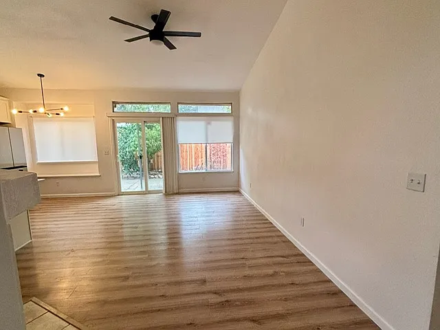 6818 Richlands Way — Photo 2