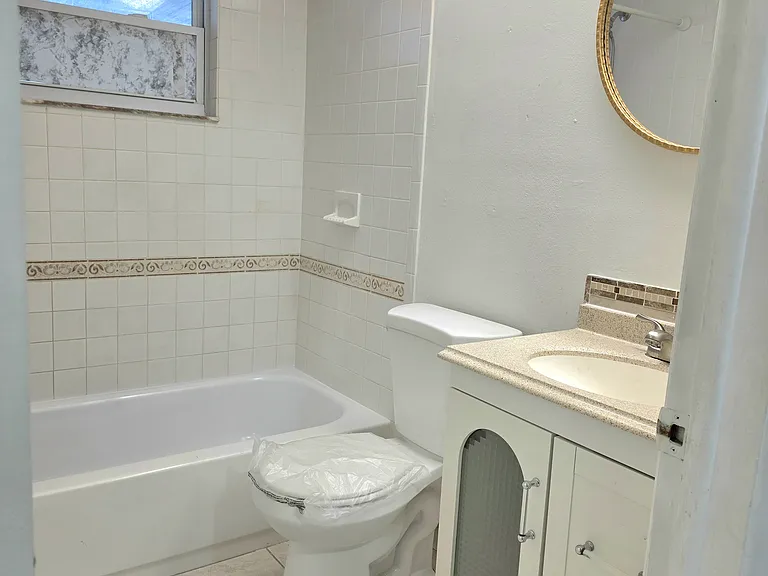 9302 Dresden Ln — Photo 7