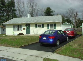 16 Andover Cir, Fairless Hills, PA 19030