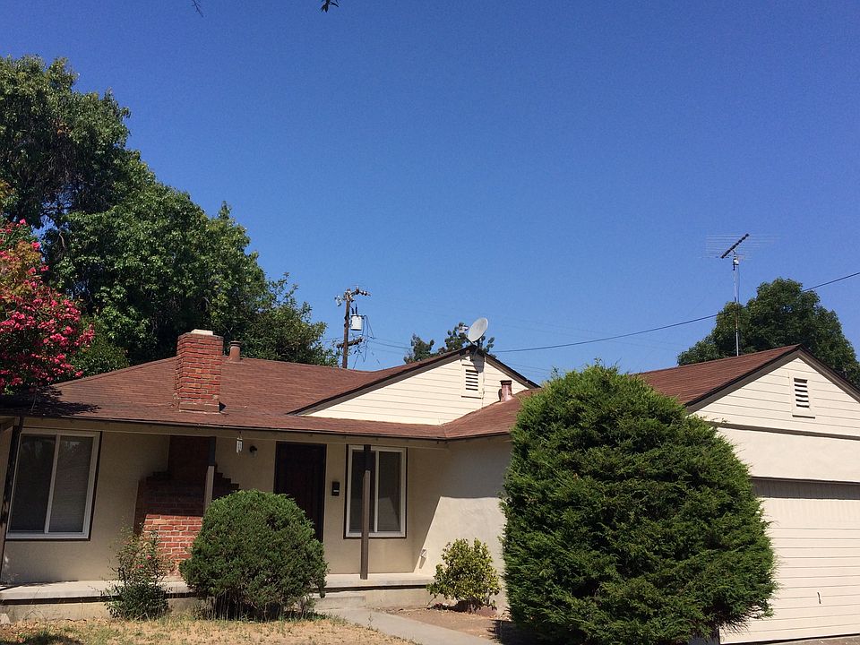 1st image of 557 N Clover Ave