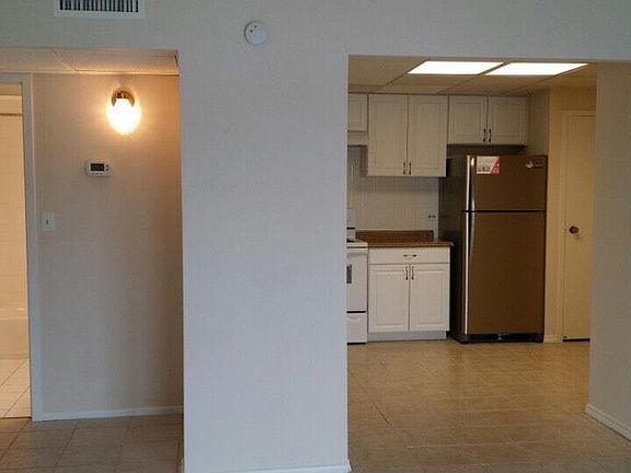 3rd image of 3855 N Parkway Dr APT 3A