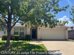1924 Elk Lake Trl, Justin, TX 76247