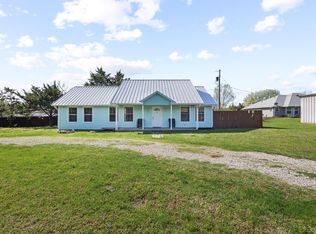 404 Willow Dr, Pottsboro, TX 75076
