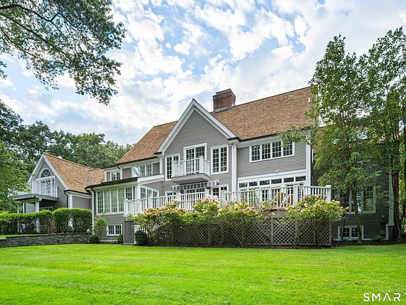 5th image of 30 Soundview Farm Road