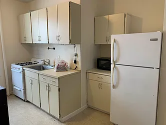 Rented by Century 21 Premier 