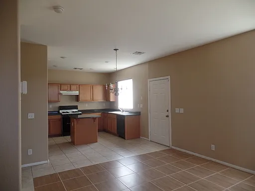 3776 Lodina Ct — Photo 6
