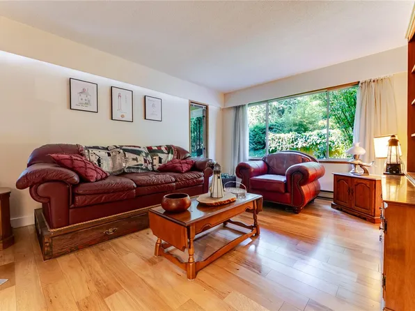 1970 Lands End Rd, North Saanich, BC V8L 5J2