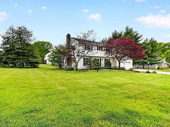 2nd image of 118 Bull Run Rd