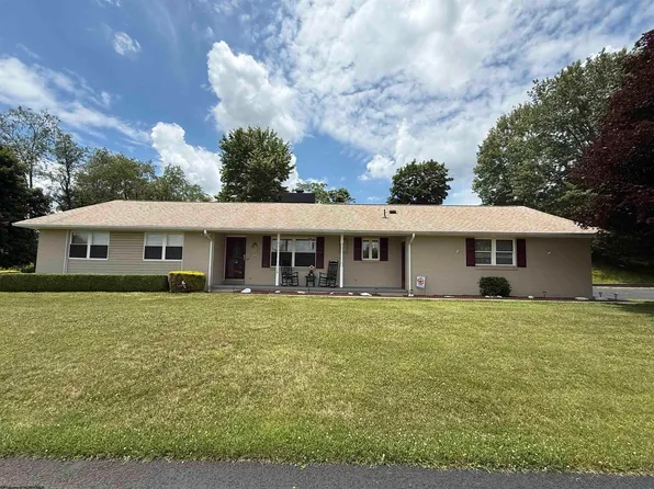 719 James St, Bridgeport, WV 26330