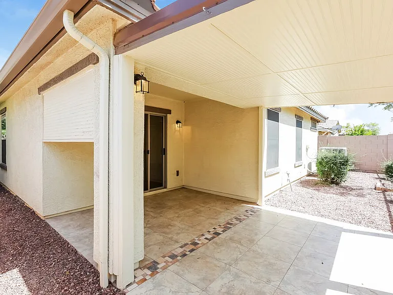 1084 S Olympic Dr — Photo 16