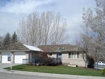2nd image of 330 Shoshone Ave