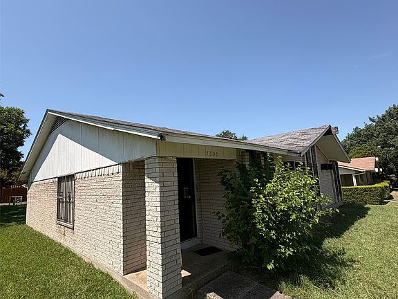 2nd image of 1306 Aldenwood Dr
