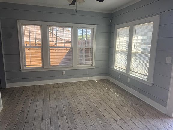 3rd image of 2102 16th St APT B