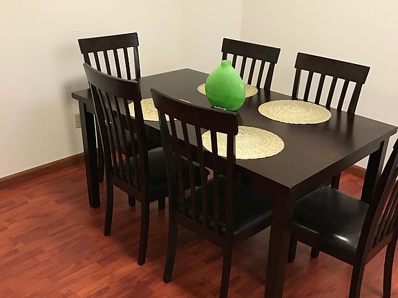 3rd image of 1607 Glendon Ave APT 2