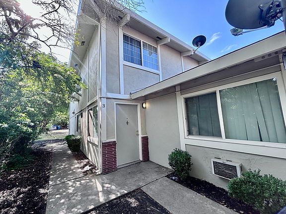 2nd image of 926 Carro Dr APT 3