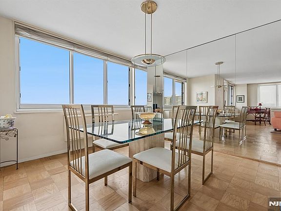 5th image of 2150 Center Ave APT 15E