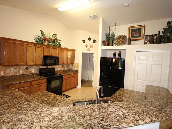 2nd image of 1103 Grandeur St SE