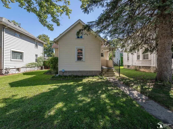 452 Sackett Ave, Monroe, MI 48162