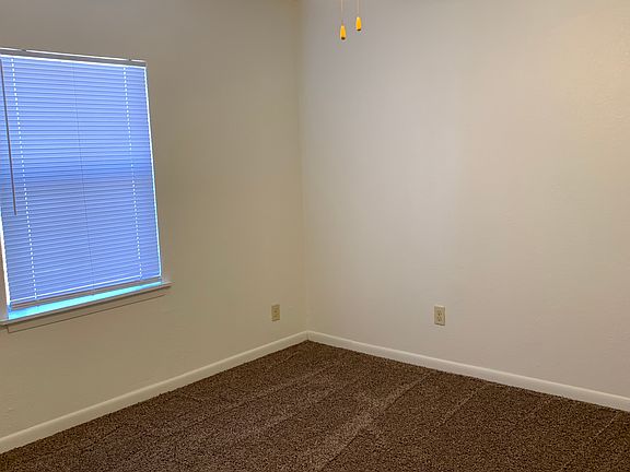 5th image of 1018 Barrow St