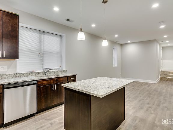 2nd image of 6509 N Bosworth Ave #Ll