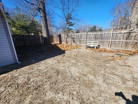 5th image of 1200 E Lakeshore Dr