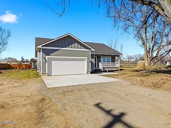 3rd image of 2604 S 79th Ave