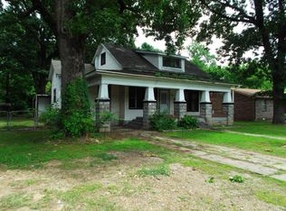 1014 N College Ave, Clarksville, AR 72830