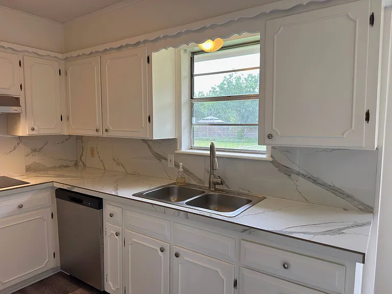 5507 Hooper Dr — Photo 10
