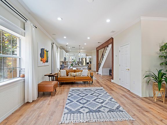 3rd image of 411 S Arrawana Ave