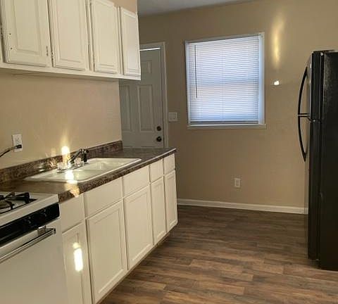Kitchen, photo I