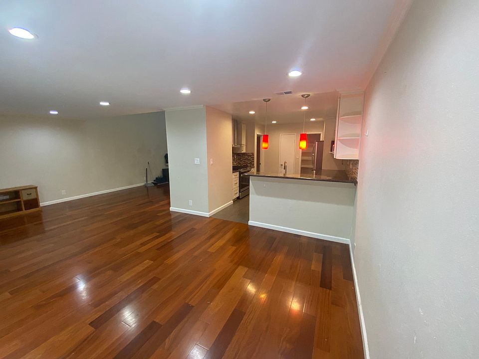 1st image of 1754 Erinbrook Pl