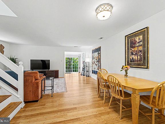 5th image of 4912 Tulip Tree Pl