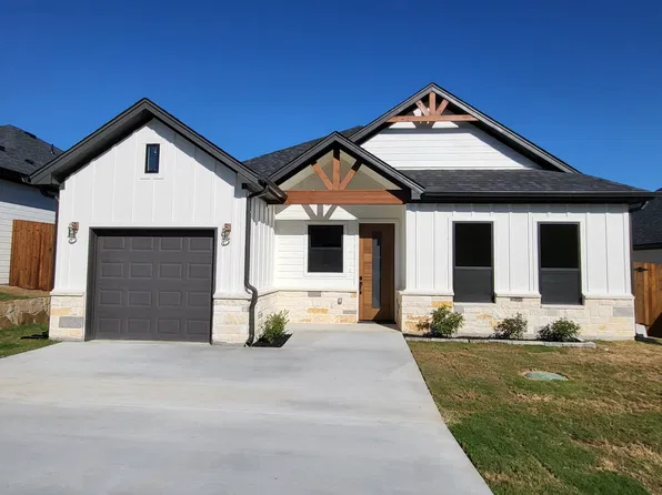 3412 Brazos River Dr, Granbury, TX 76048