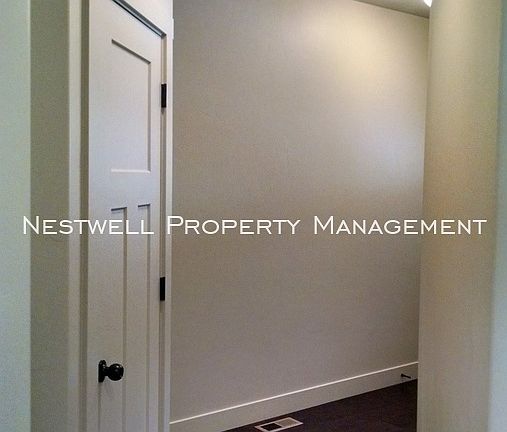 4th image of 4157 N Fremont Dr