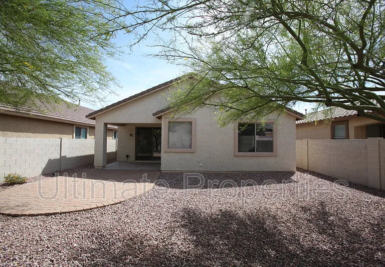 2230 W Oyer Ln — Photo 28