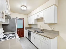 1314 Euclid St. in Santa Monica - near Wilshire Blvd., 05