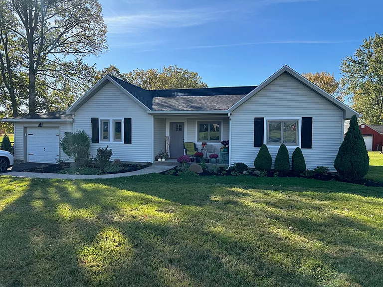 4898 Beach Ridge Rd — Photo 2