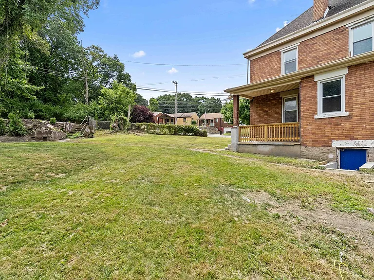 400 W Prospect Ave — Photo 31