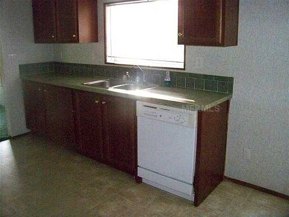 5th image of 305 Clearwater Ave