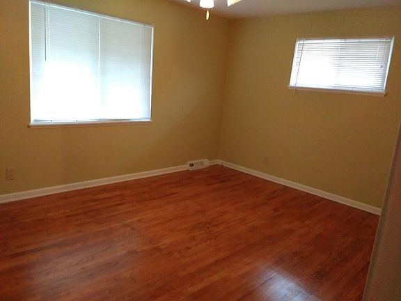 4th image of 9818 Independence Blvd